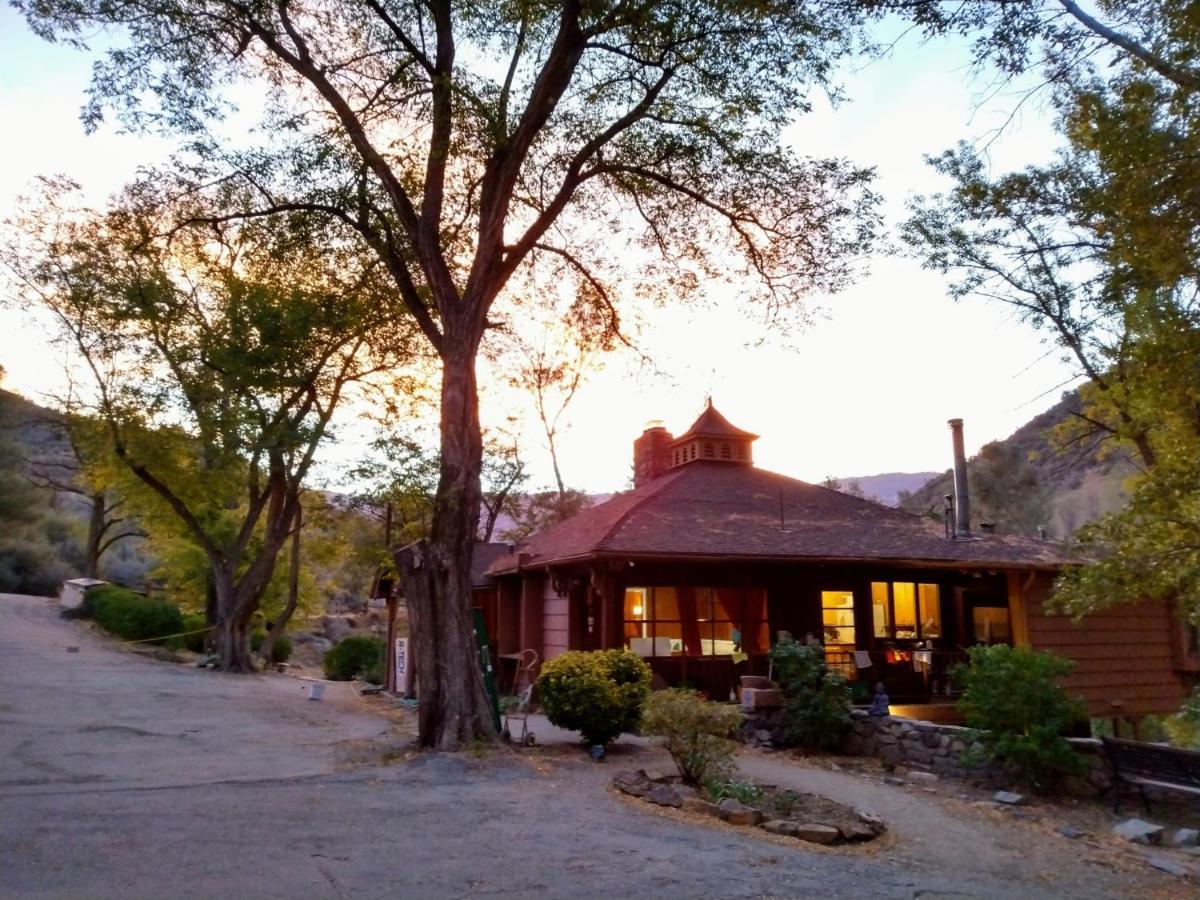 Quiet Mind Lodge, Spa & Retreat Sequoias Kernville Bagian luar foto