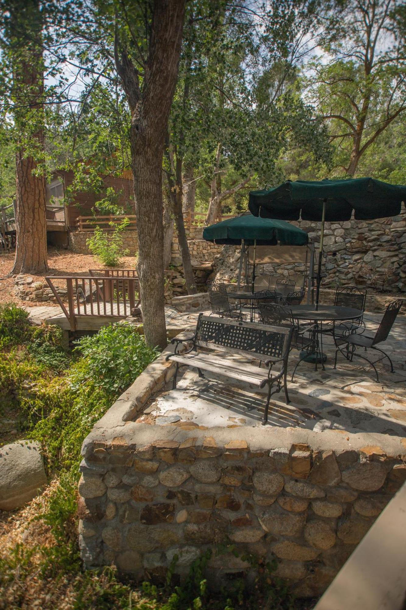 Quiet Mind Lodge, Spa & Retreat Sequoias Kernville Bagian luar foto