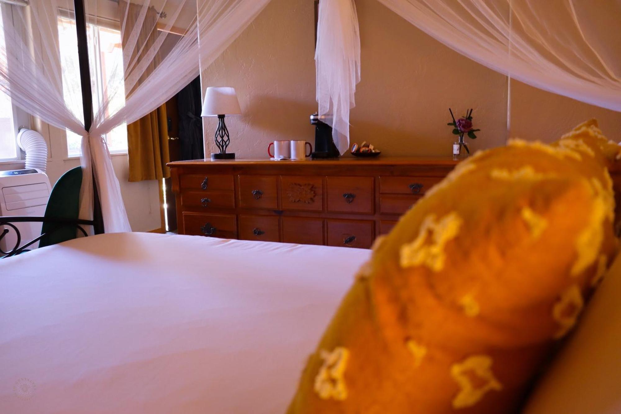 Quiet Mind Lodge, Spa & Retreat Sequoias Kernville Bagian luar foto