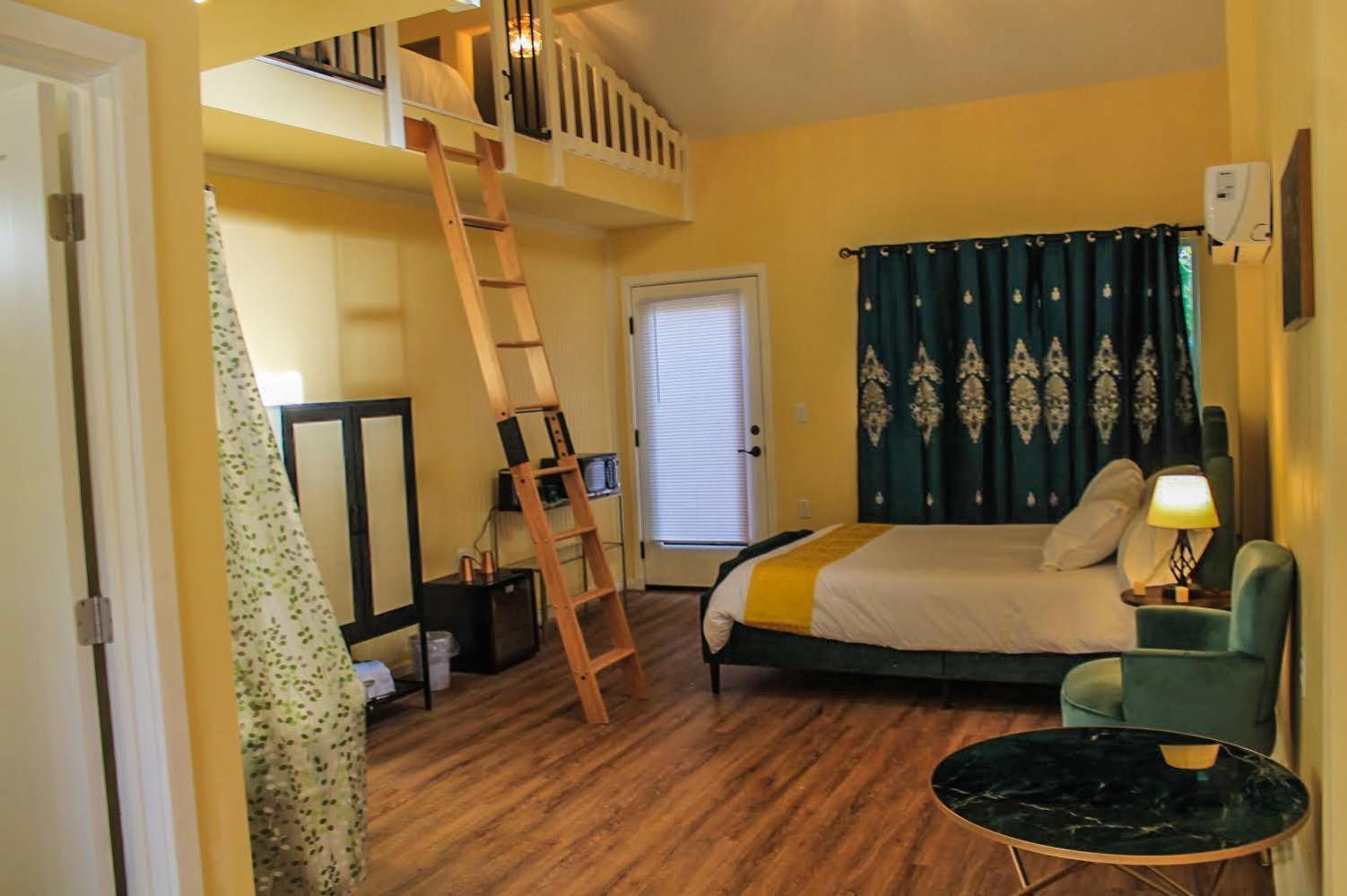 Quiet Mind Lodge, Spa & Retreat Sequoias Kernville Bagian luar foto